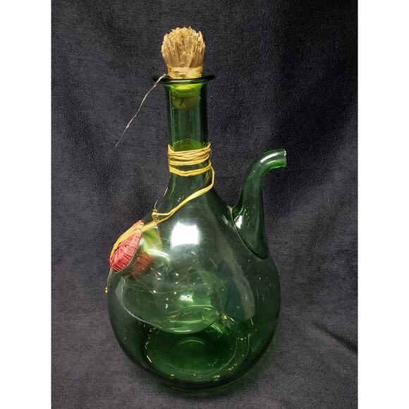 Vintage Italian Green Hand Blown Glass Wine Decanter w Ice Chamber Made In Italy - Picture 3 of 9